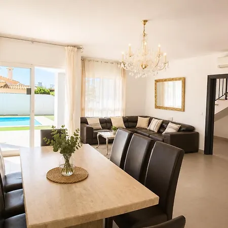 Cosy With Private Pool 别墅 丰希罗拉